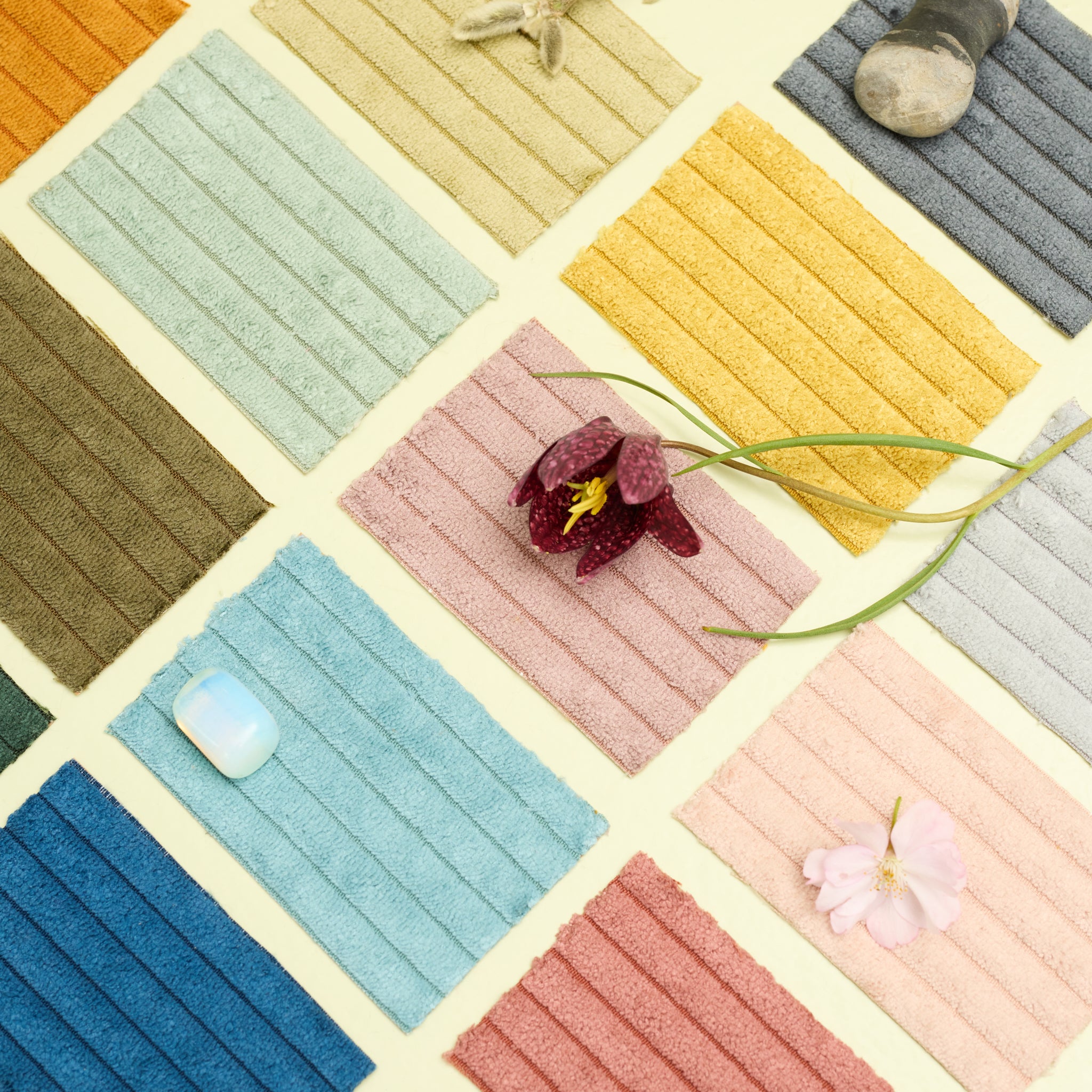 COLOUR SWATCHES